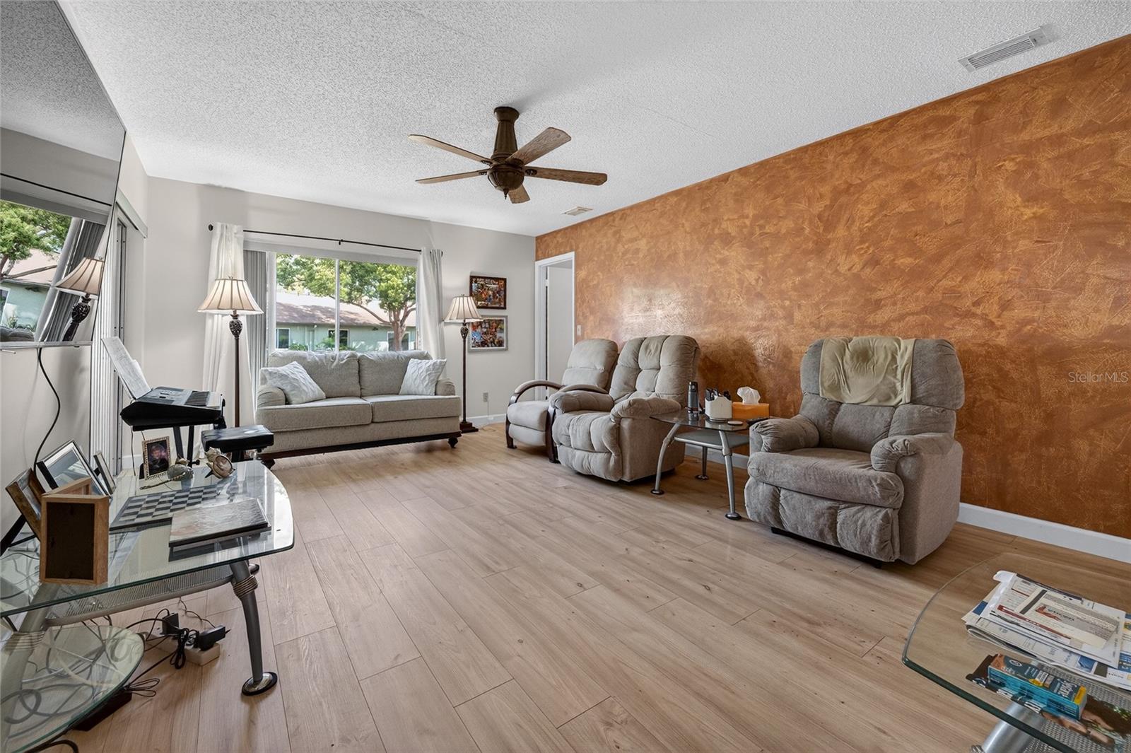 HIGHGATE B CONDO - Residential