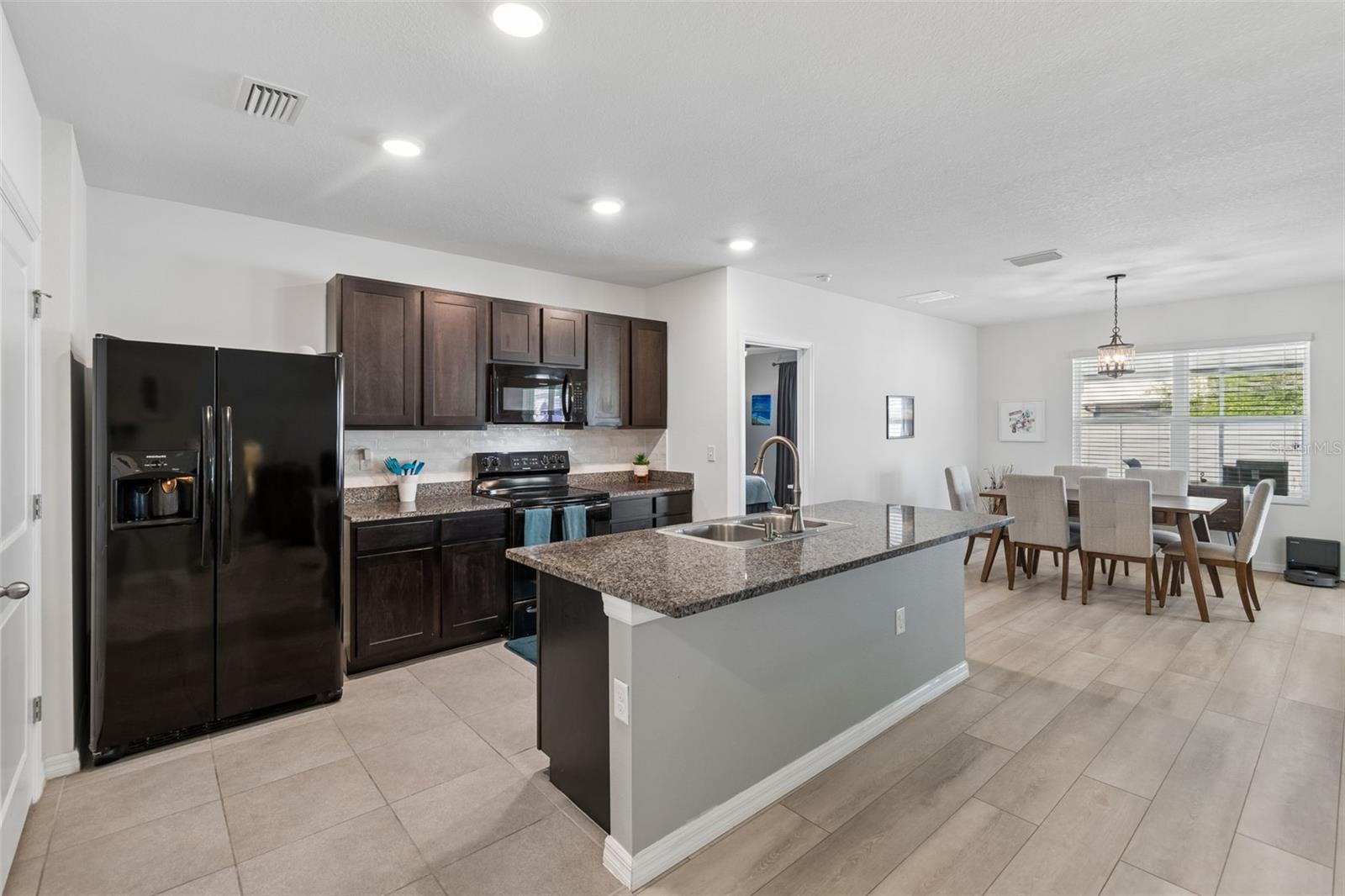 11913 LEDBURY COMMONS DRIVE