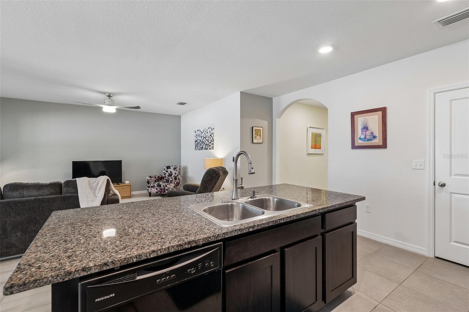 CARRIAGE POINTE SOUTH PH 2B - Residential