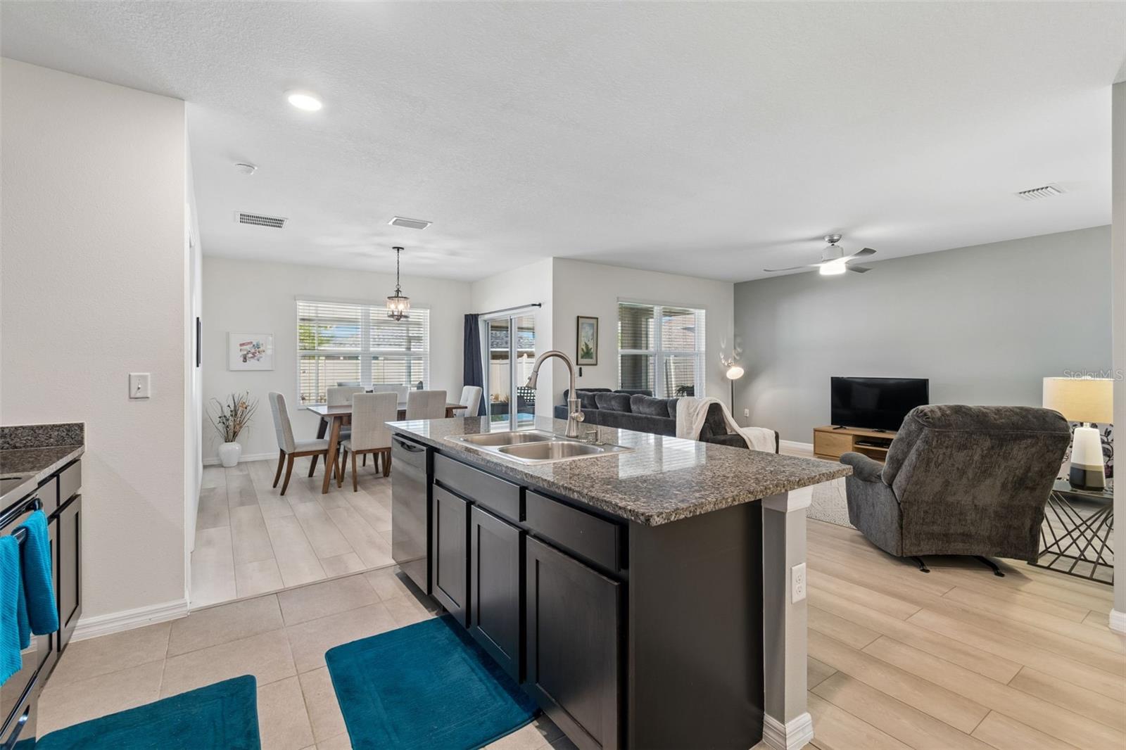 CARRIAGE POINTE SOUTH PH 2B - Residential