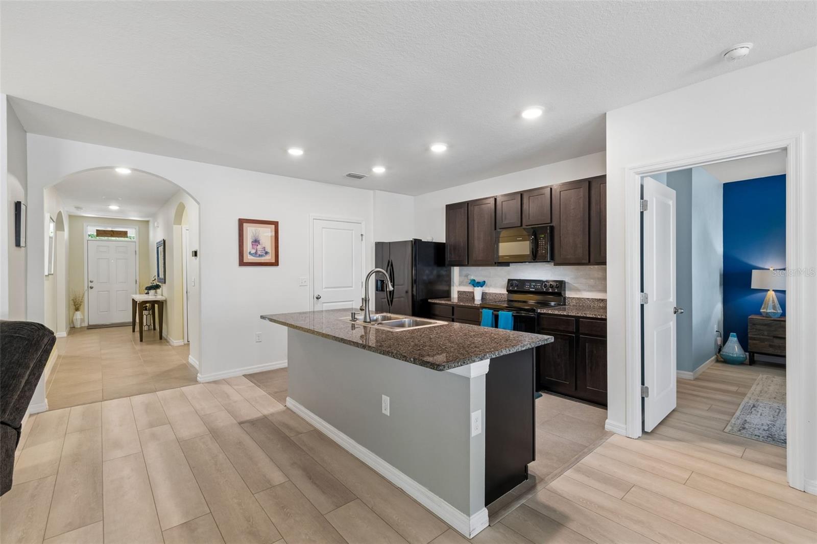 11913 LEDBURY COMMONS DRIVE