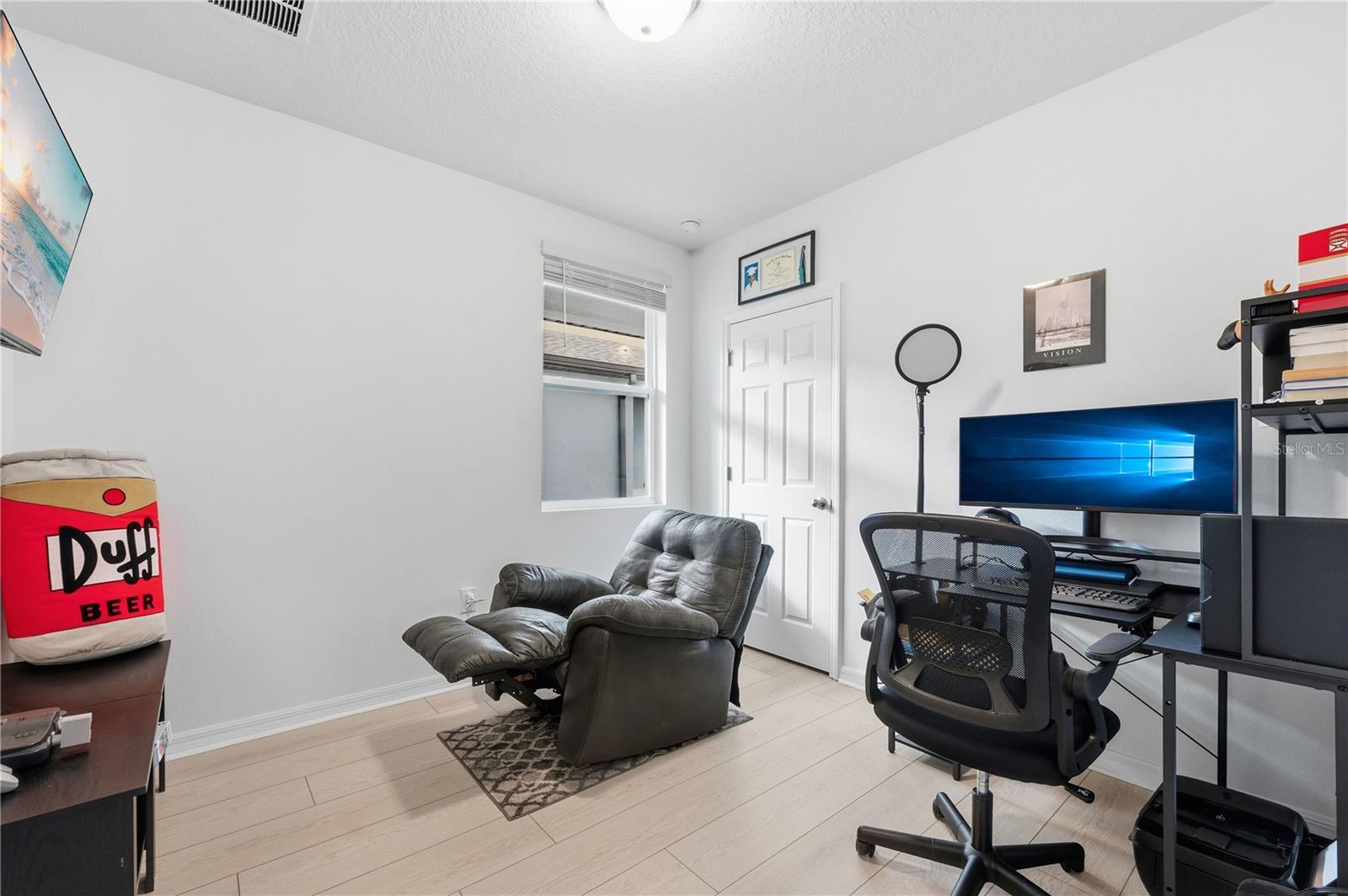 LAWSON DUNES SUB - Residential Lease