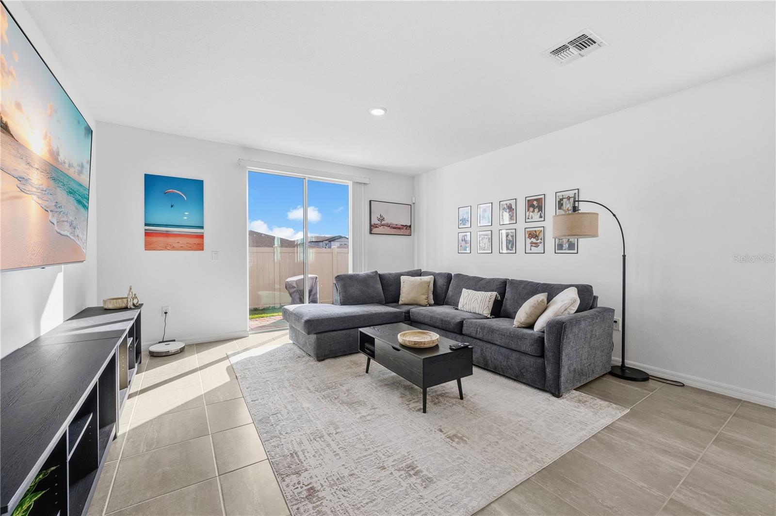 LAWSON DUNES SUB - Residential Lease