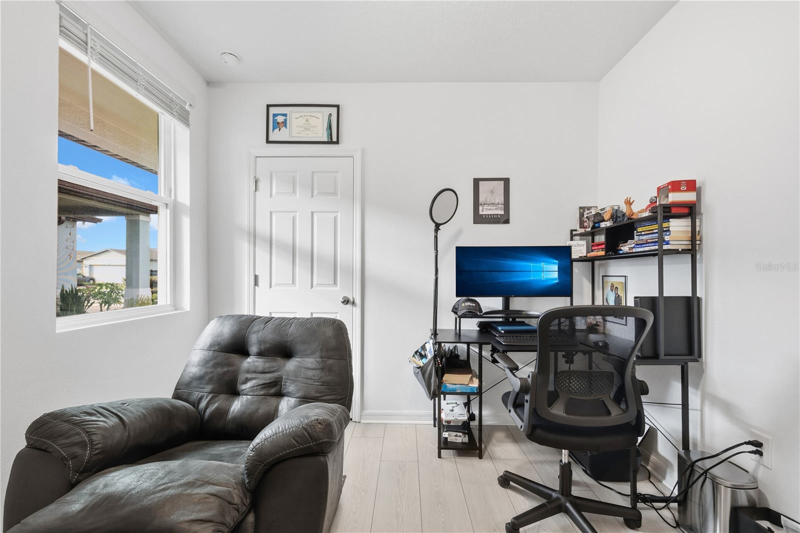 LAWSON DUNES SUB - Residential Lease