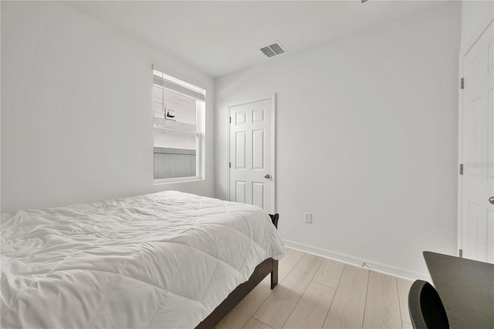 LAWSON DUNES SUB - Residential Lease