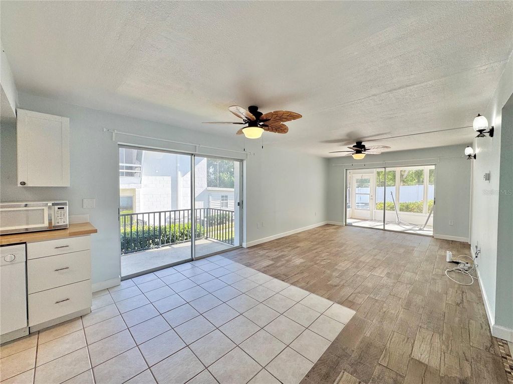 Photo of 1550 11th Street NE #E2, Winter Haven, FL 33881 (MLS # P4937309)