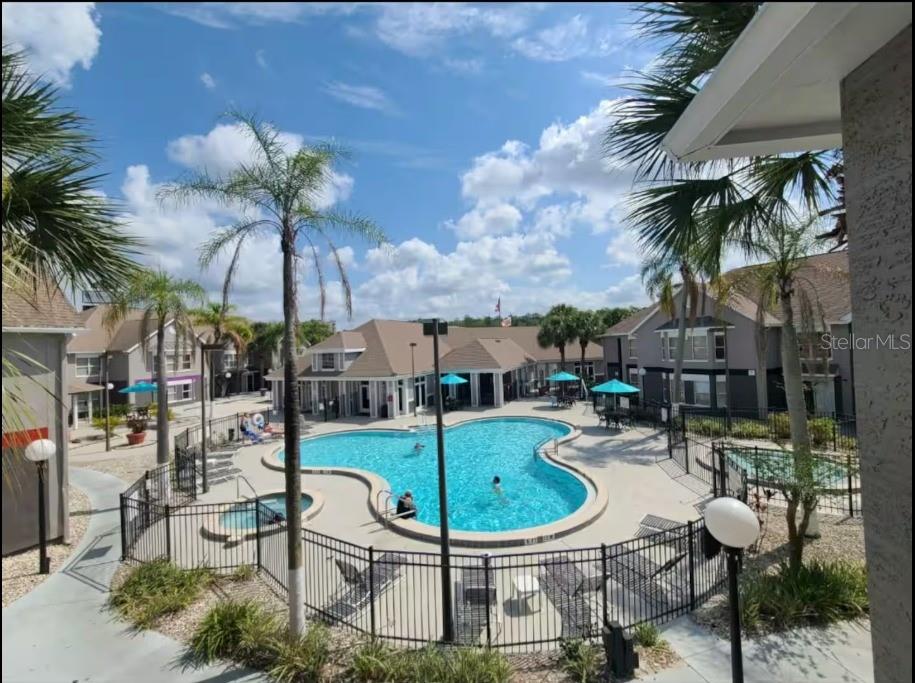 PARKWAY PALMS RESORT MAINGATE CONDO - Residential