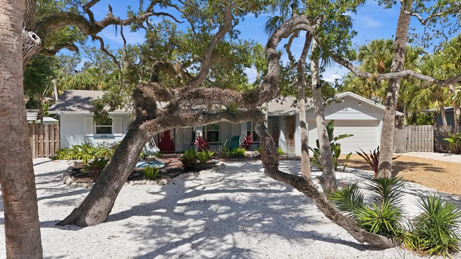 5128 OXFORD DRIVE