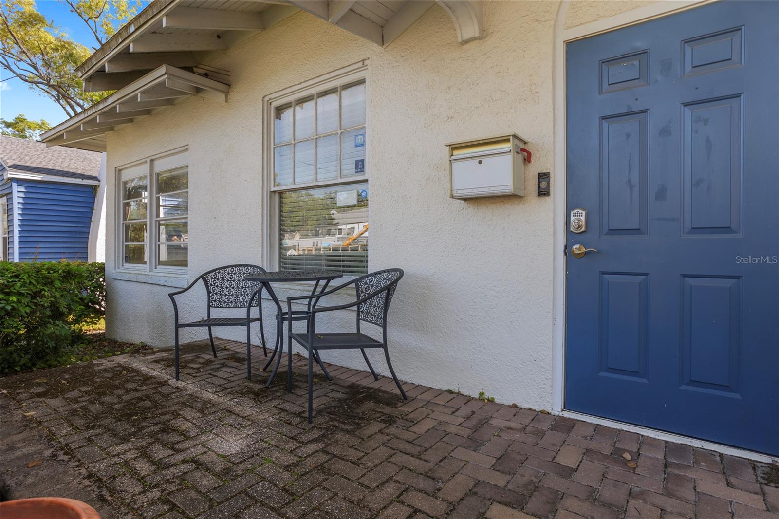 MAGNOLIA PARK - Commercial Lease