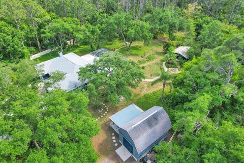 A home in NORTH PORT