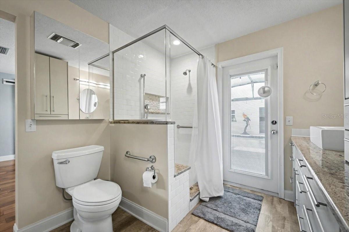 YACHT HAVEN - Residential