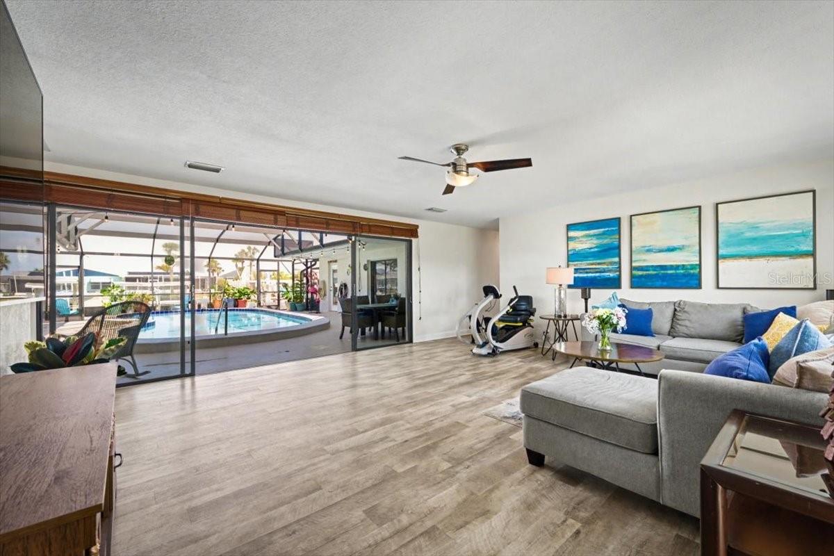 YACHT HAVEN - Residential