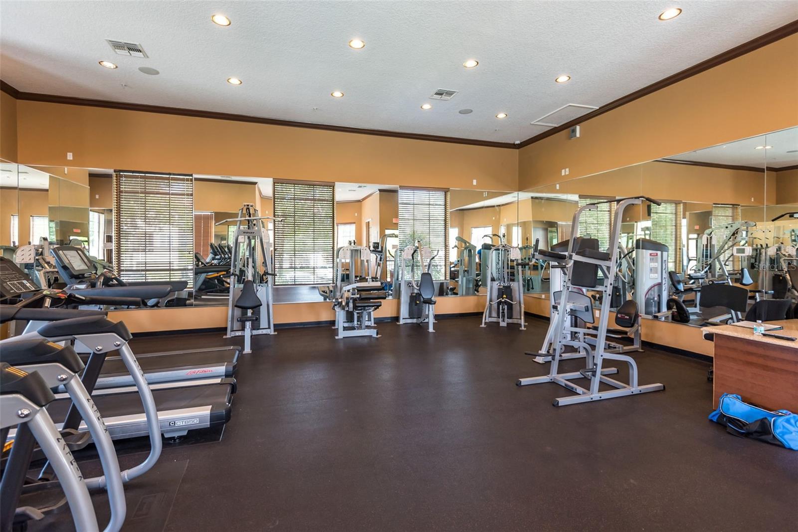 FOUNTAIN PARKE AT LAKE MARY PH 2 - Residential