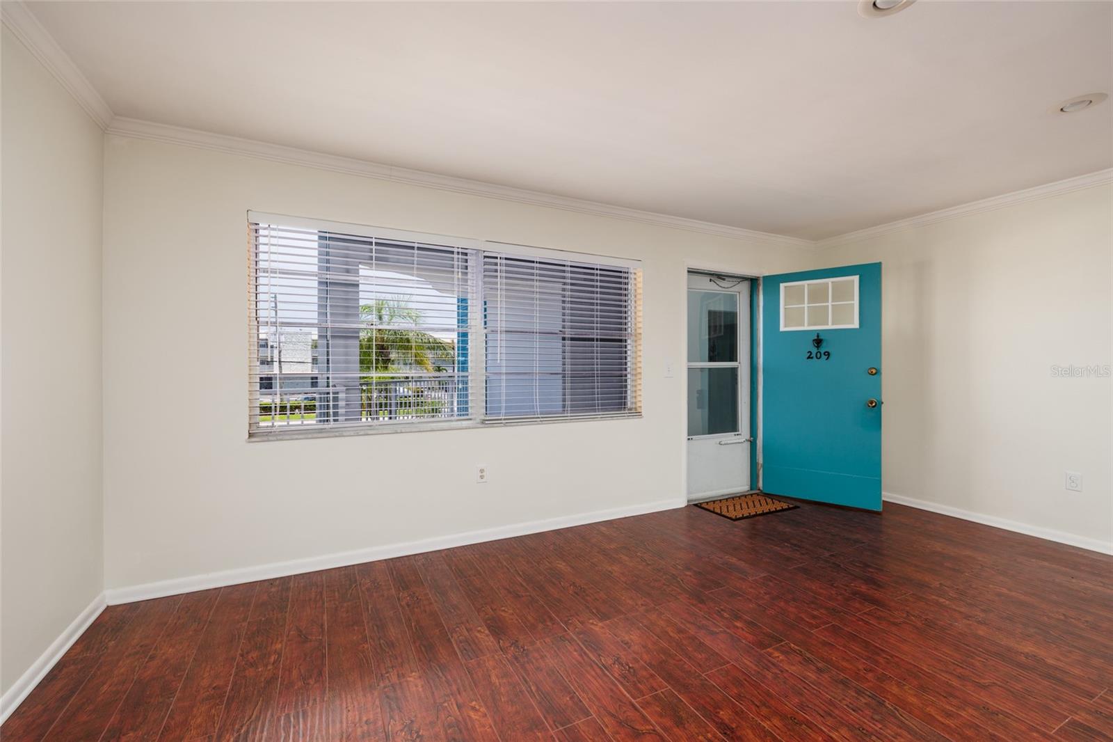 SHORE PLAZA BLDG - Residential