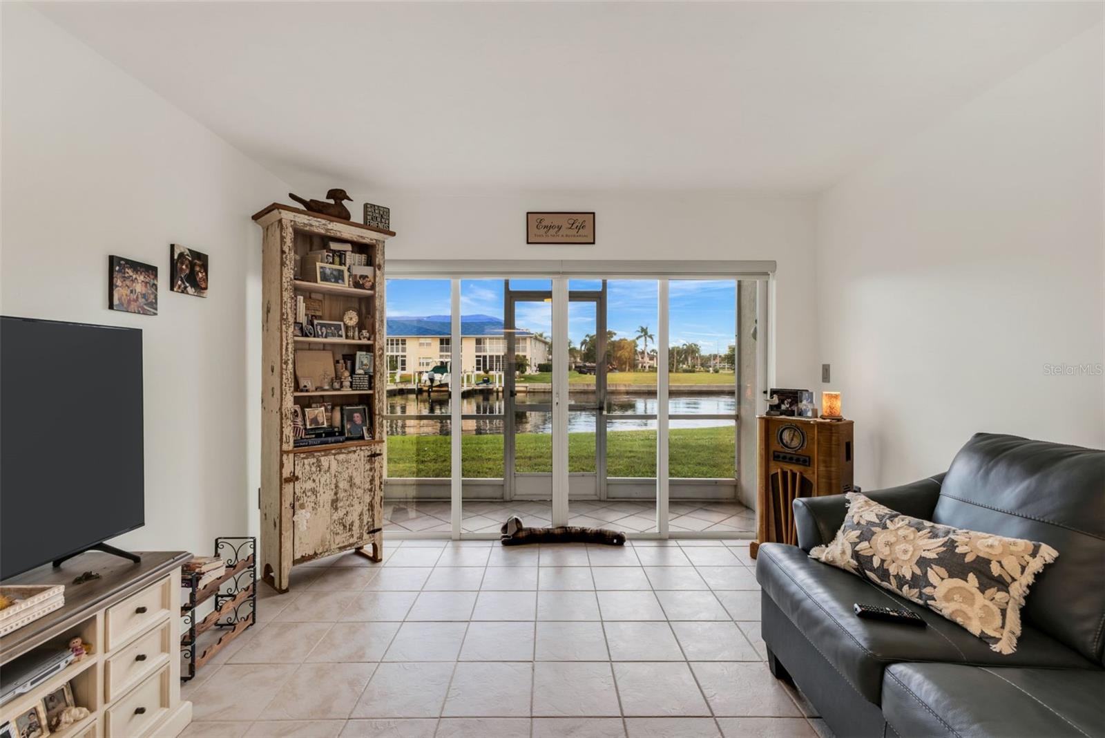 GATEWAY POINT - Residential Lease