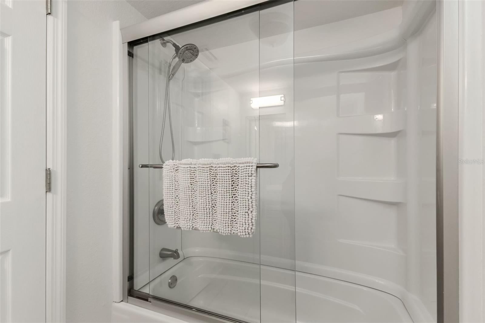 GATEWAY POINT - Residential Lease