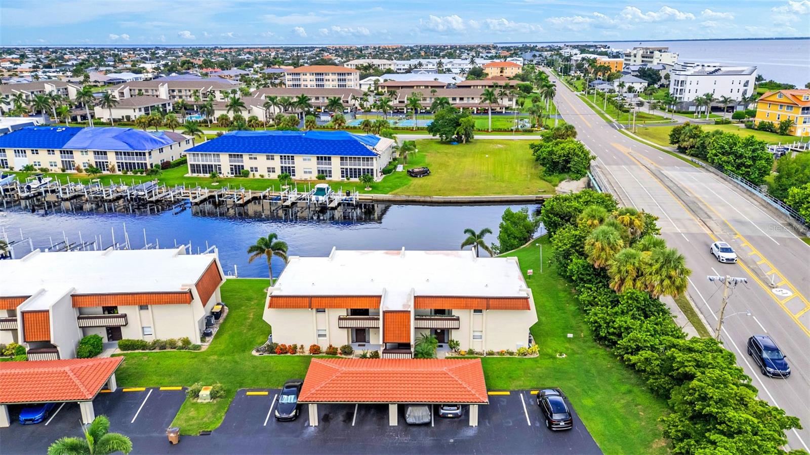 GATEWAY POINT - Residential Lease