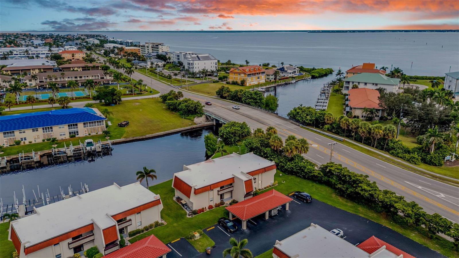 GATEWAY POINT - Residential Lease