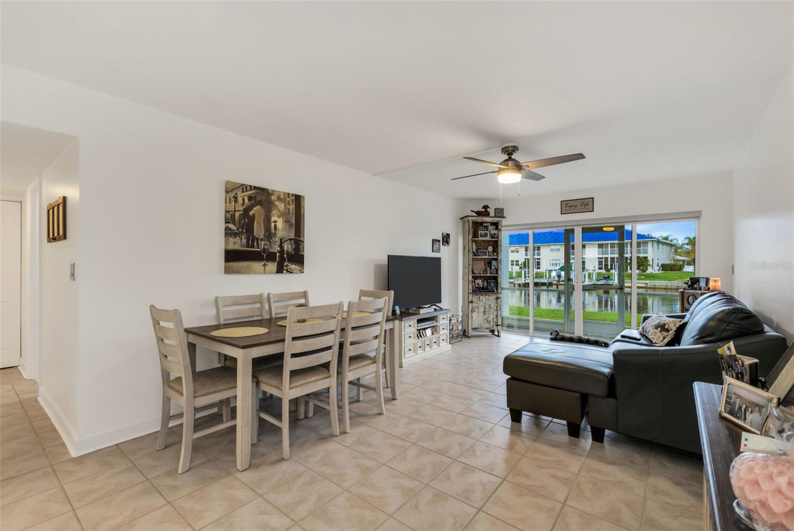 GATEWAY POINT - Residential Lease