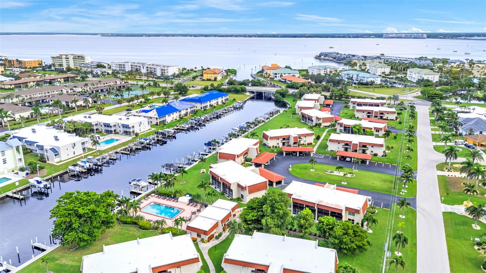 GATEWAY POINT - Residential Lease