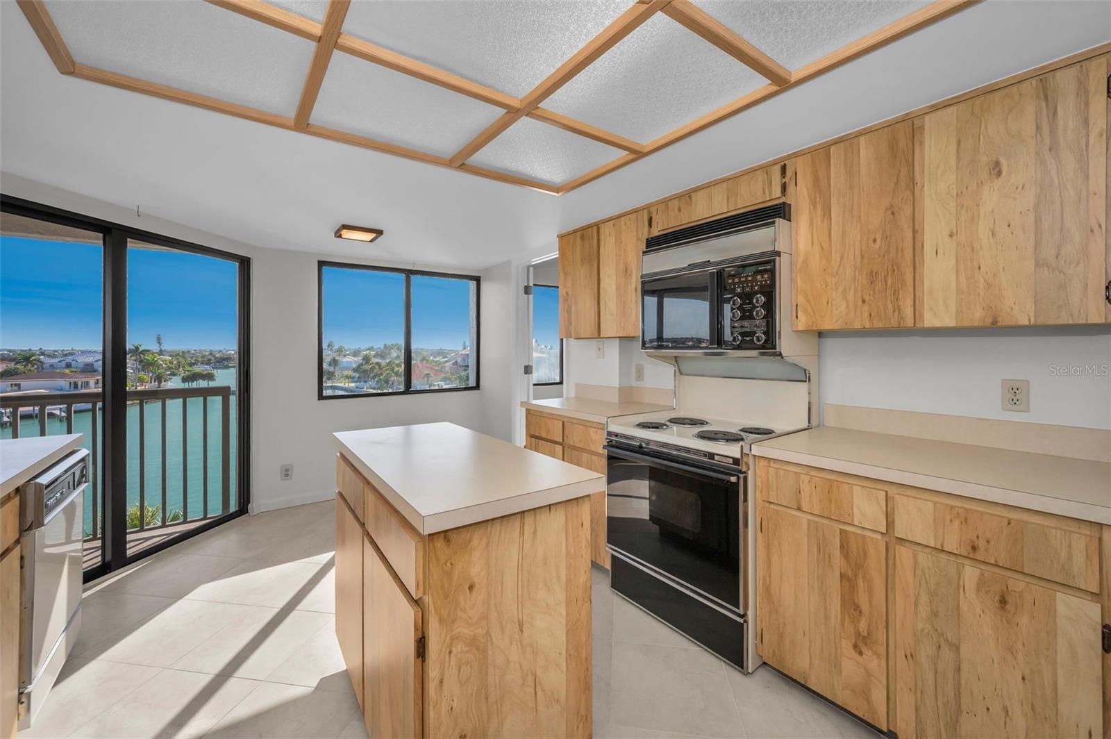 HARBORAGE CONDO BELLEAIR BEACH - Residential