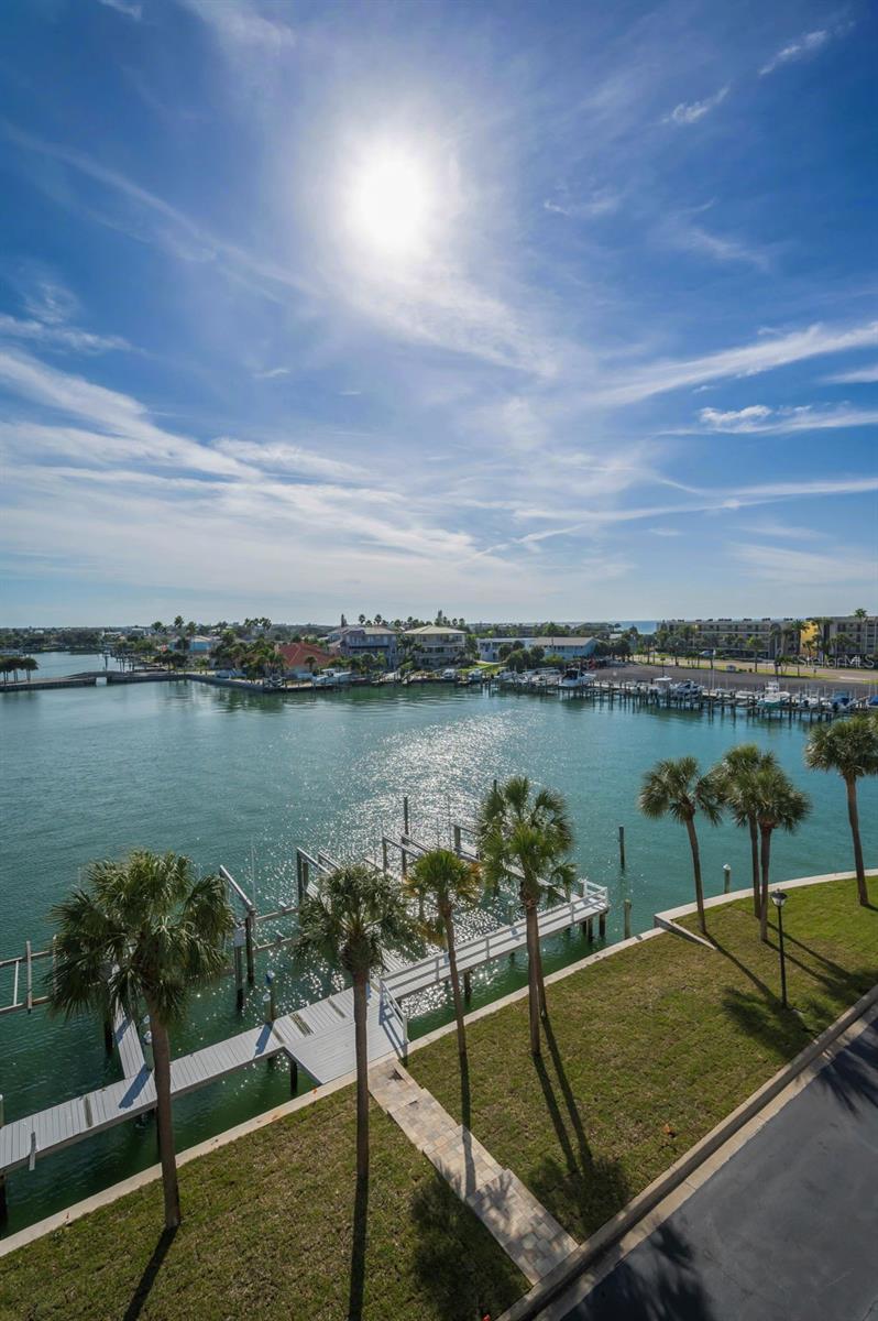 HARBORAGE CONDO BELLEAIR BEACH - Residential