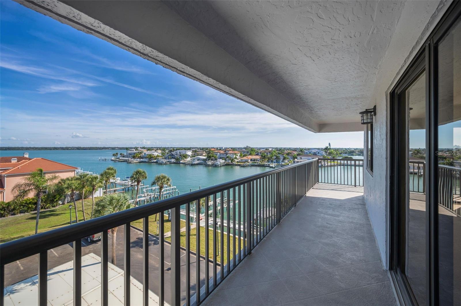 HARBORAGE CONDO BELLEAIR BEACH - Residential