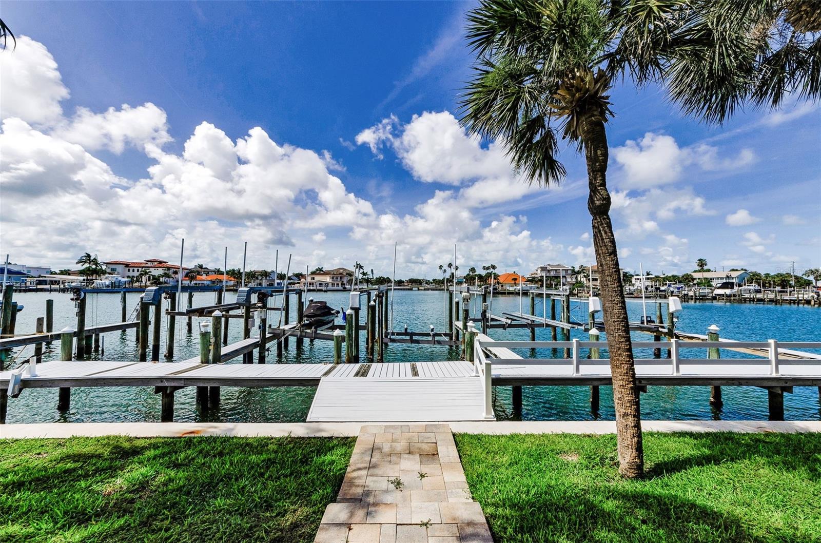 HARBORAGE CONDO BELLEAIR BEACH - Residential