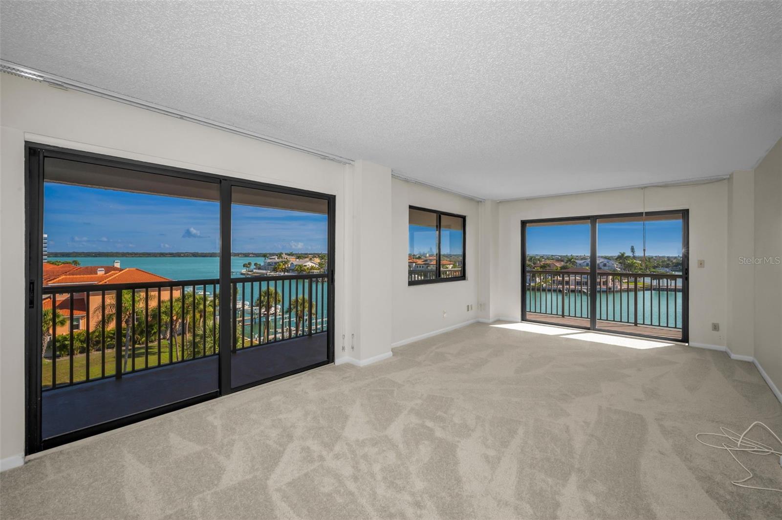 HARBORAGE CONDO BELLEAIR BEACH - Residential