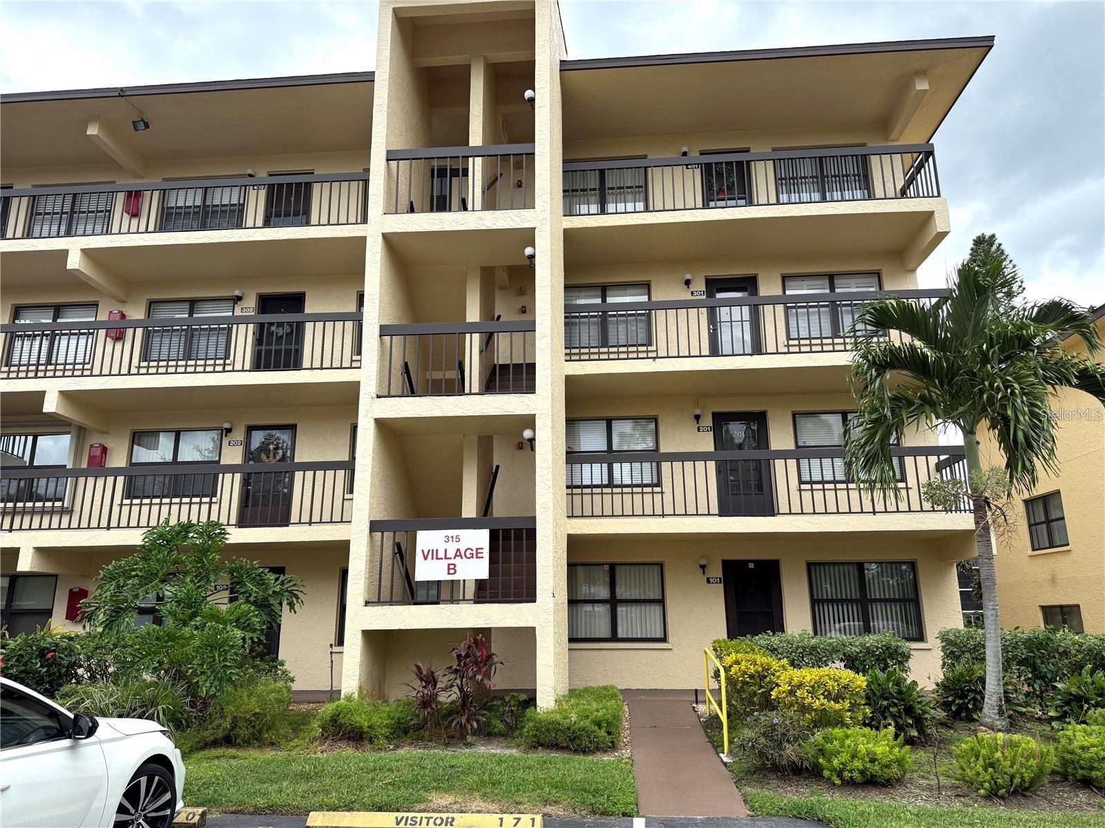 DESOTO SQUARE VILLAS - Residential Lease