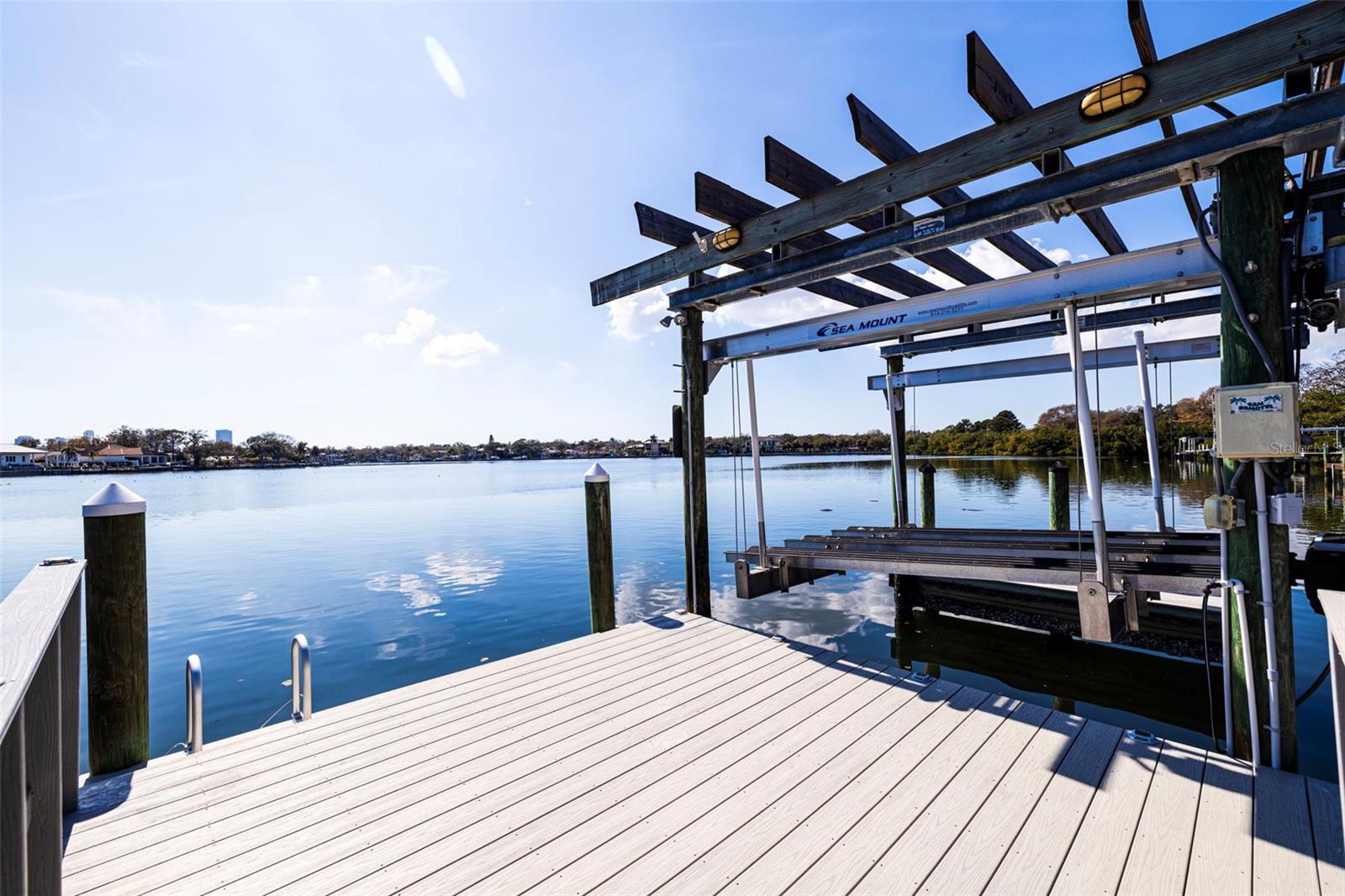 SNELL ISLE SHORES ADD - Residential