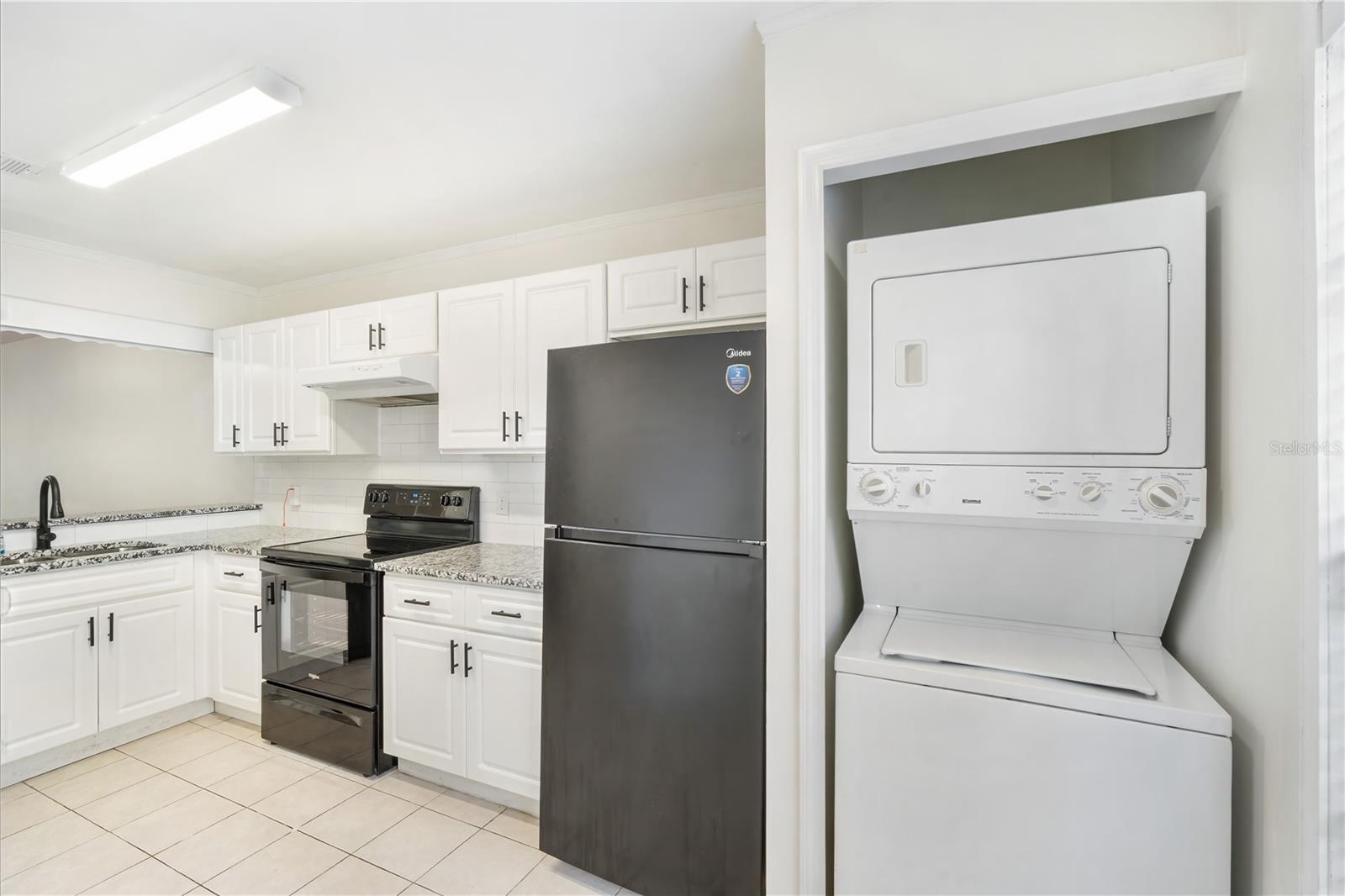FAIRCREST III A CONDO - Residential Lease