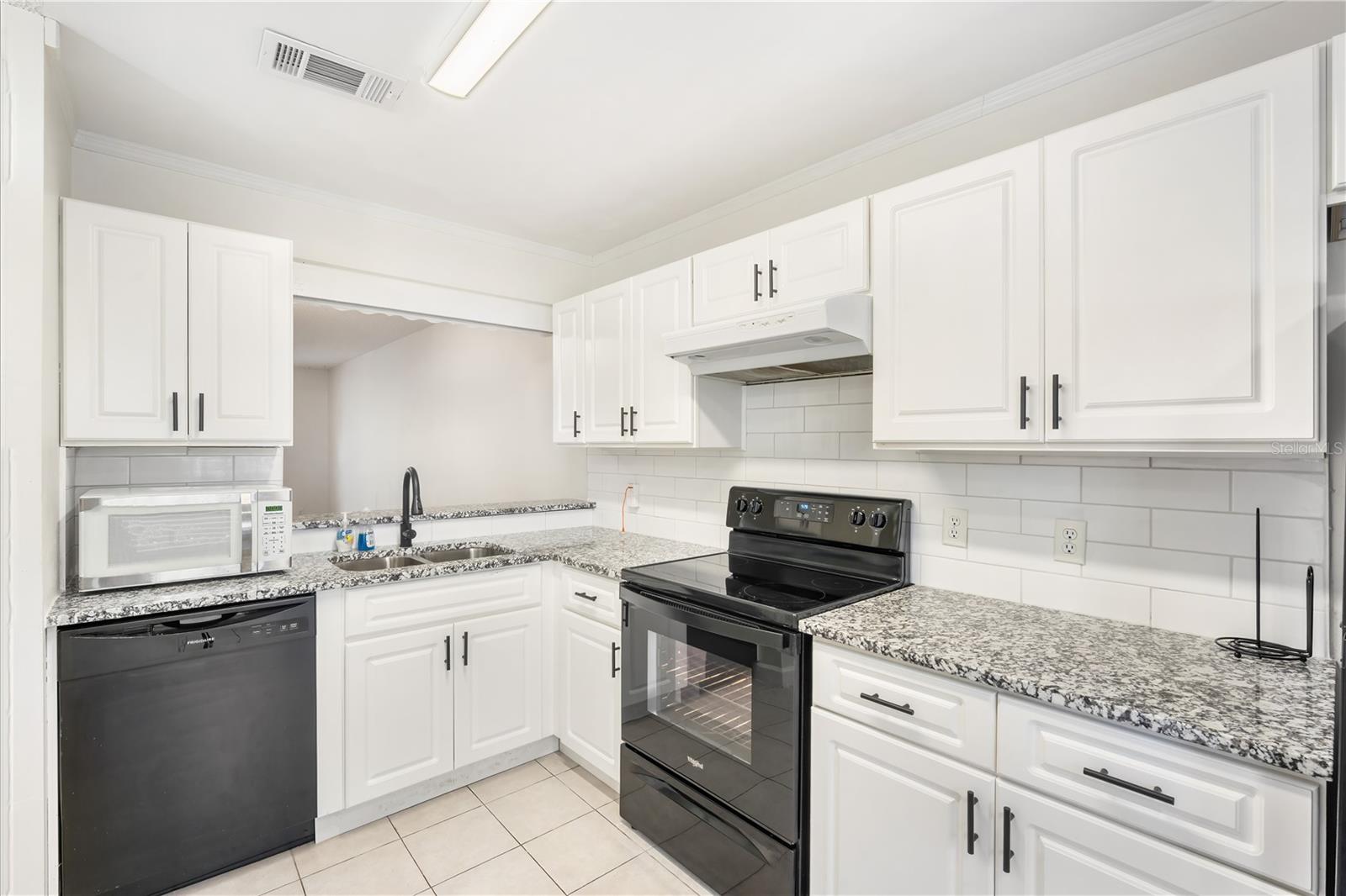 FAIRCREST III A CONDO - Residential Lease