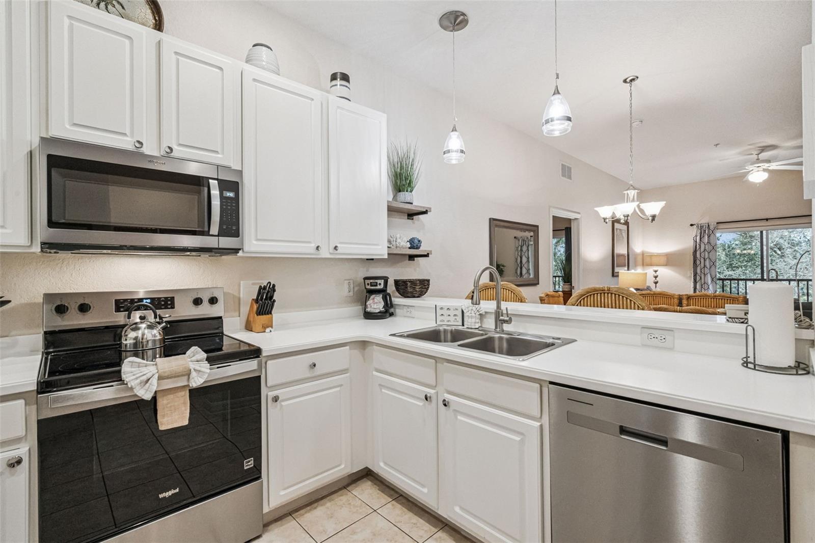 BAHAMA BAY RESORT - Residential