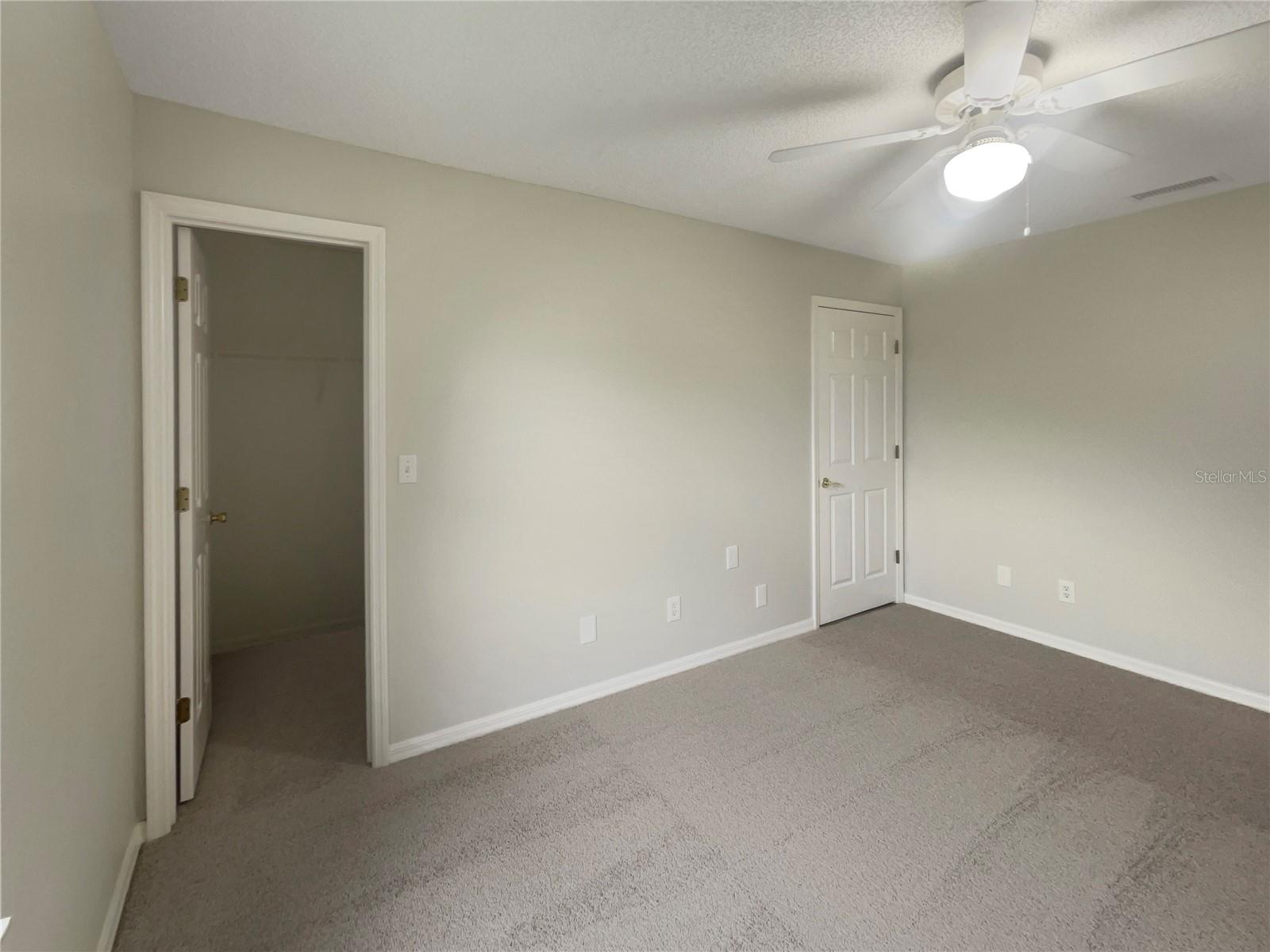 TOWNHOMES VILLAGE - Residential