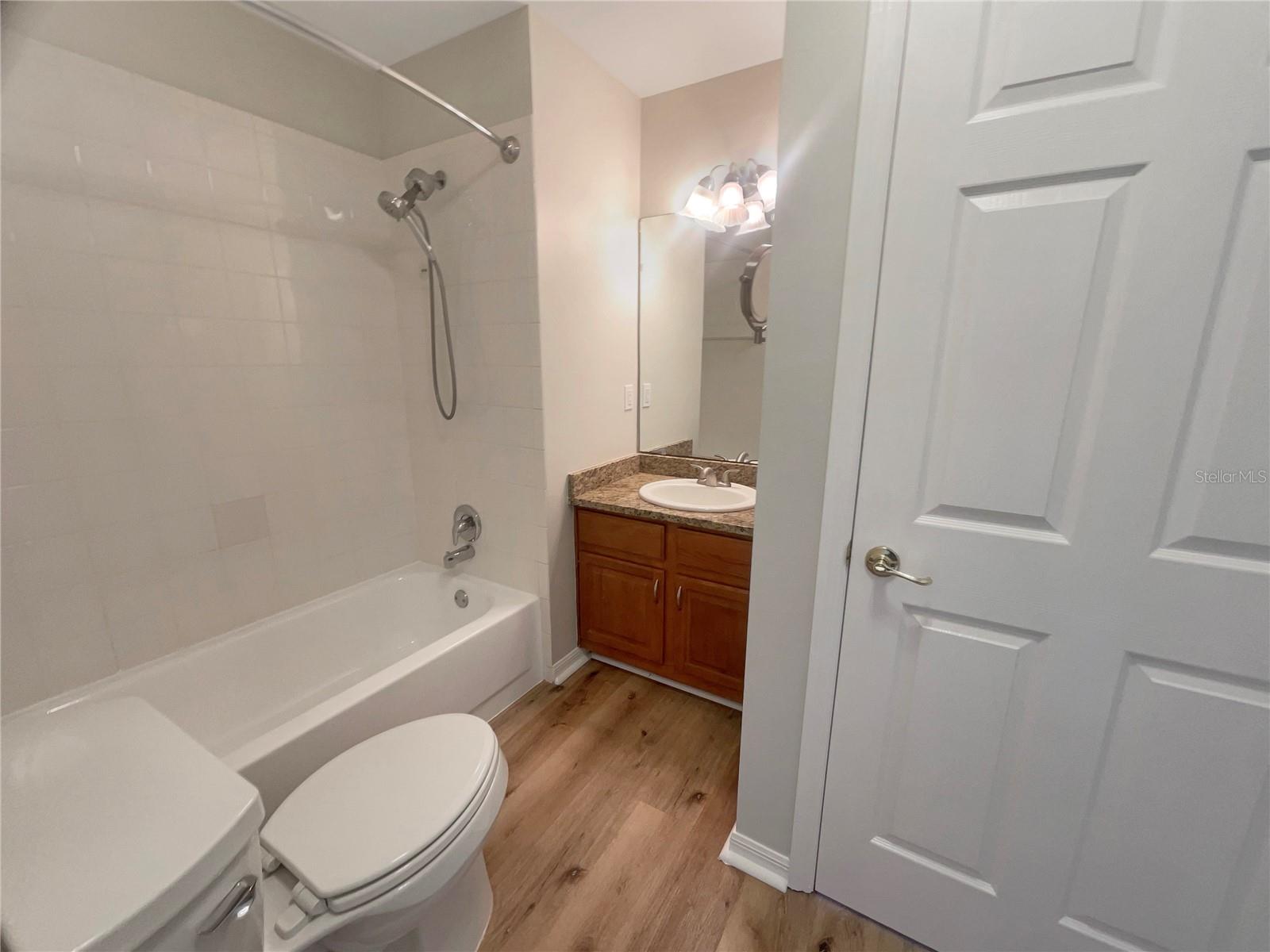 TOWNHOMES VILLAGE - Residential