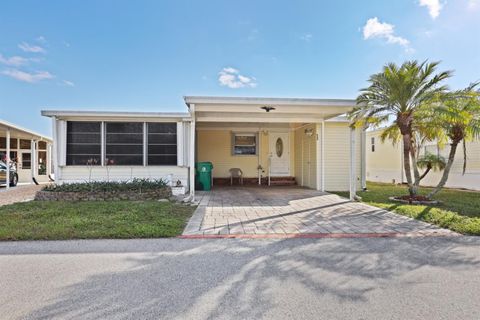 A home in PORT CHARLOTTE