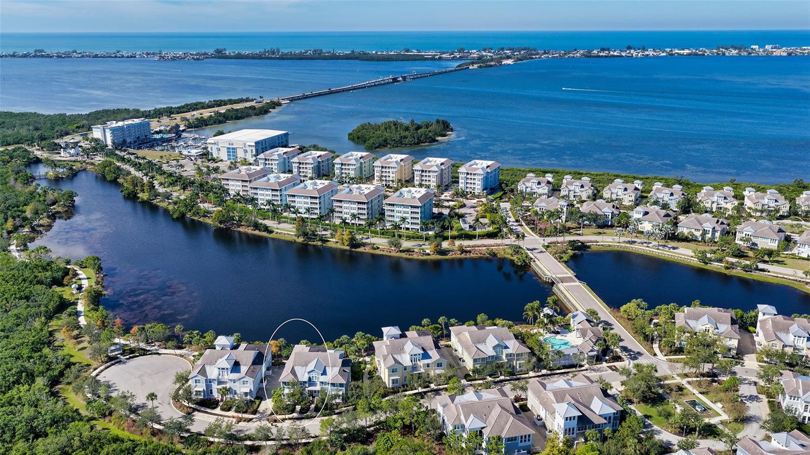 MANGROVE WALK ON HARBOUR ISLE PH 6 - Residential