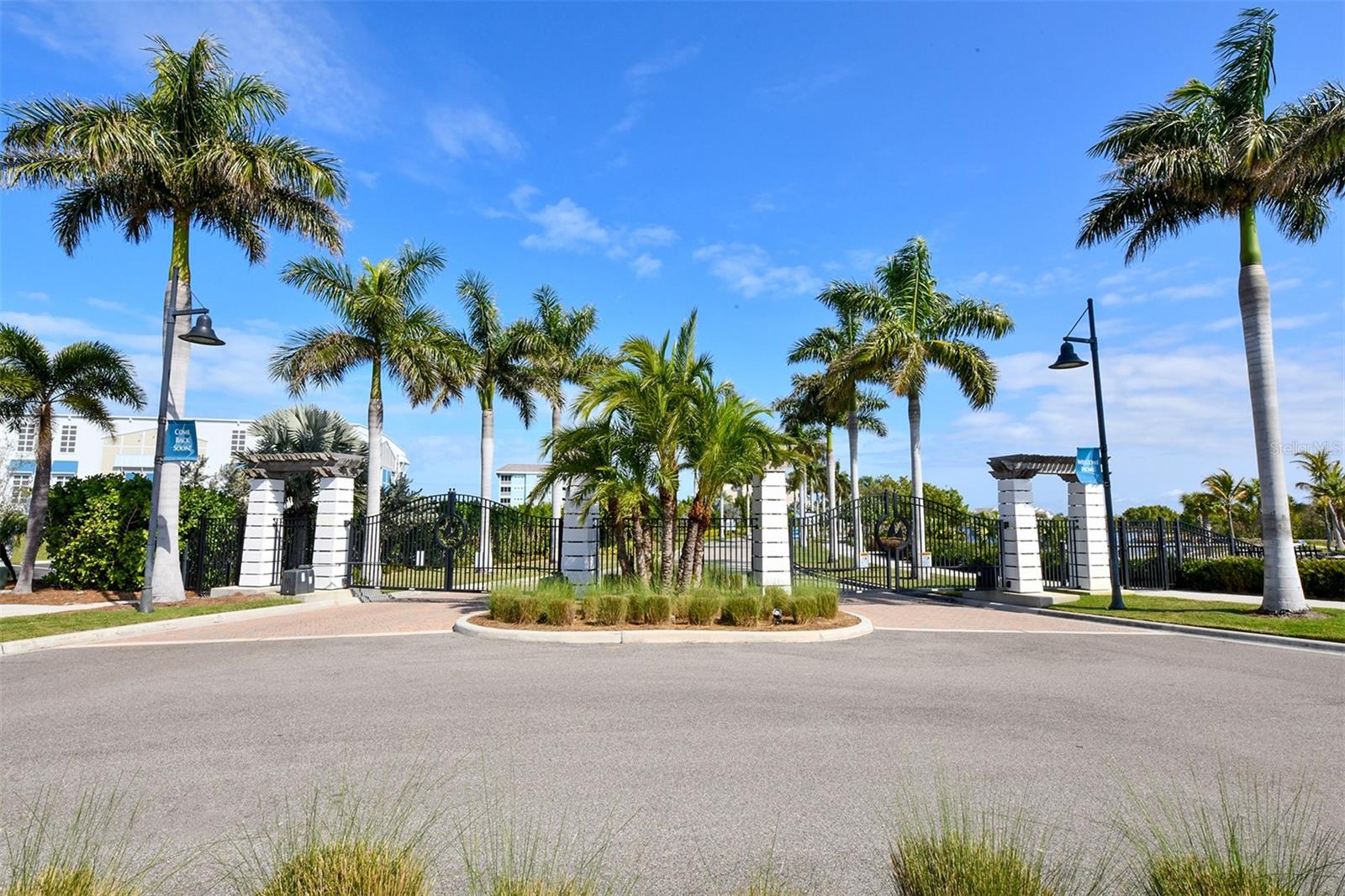 MANGROVE WALK ON HARBOUR ISLE PH 6 - Residential