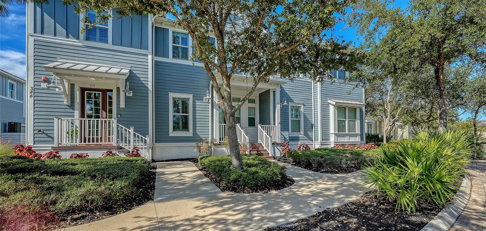 MANGROVE WALK ON HARBOUR ISLE PH 6 - Residential