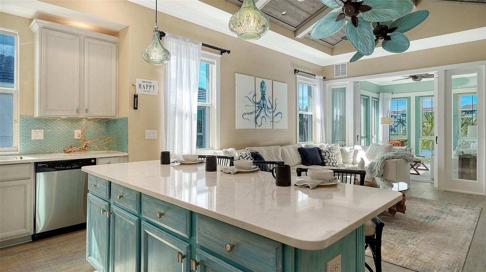 MANGROVE WALK ON HARBOUR ISLE PH 6 - Residential