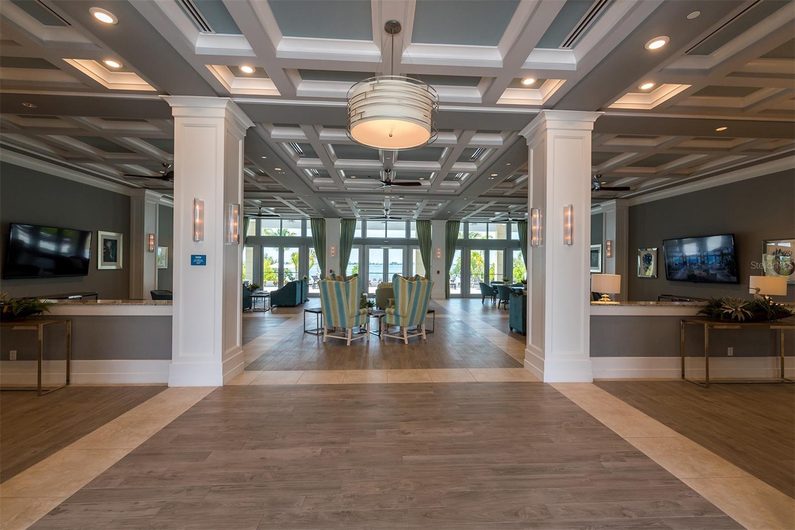 MANGROVE WALK ON HARBOUR ISLE PH 6 - Residential