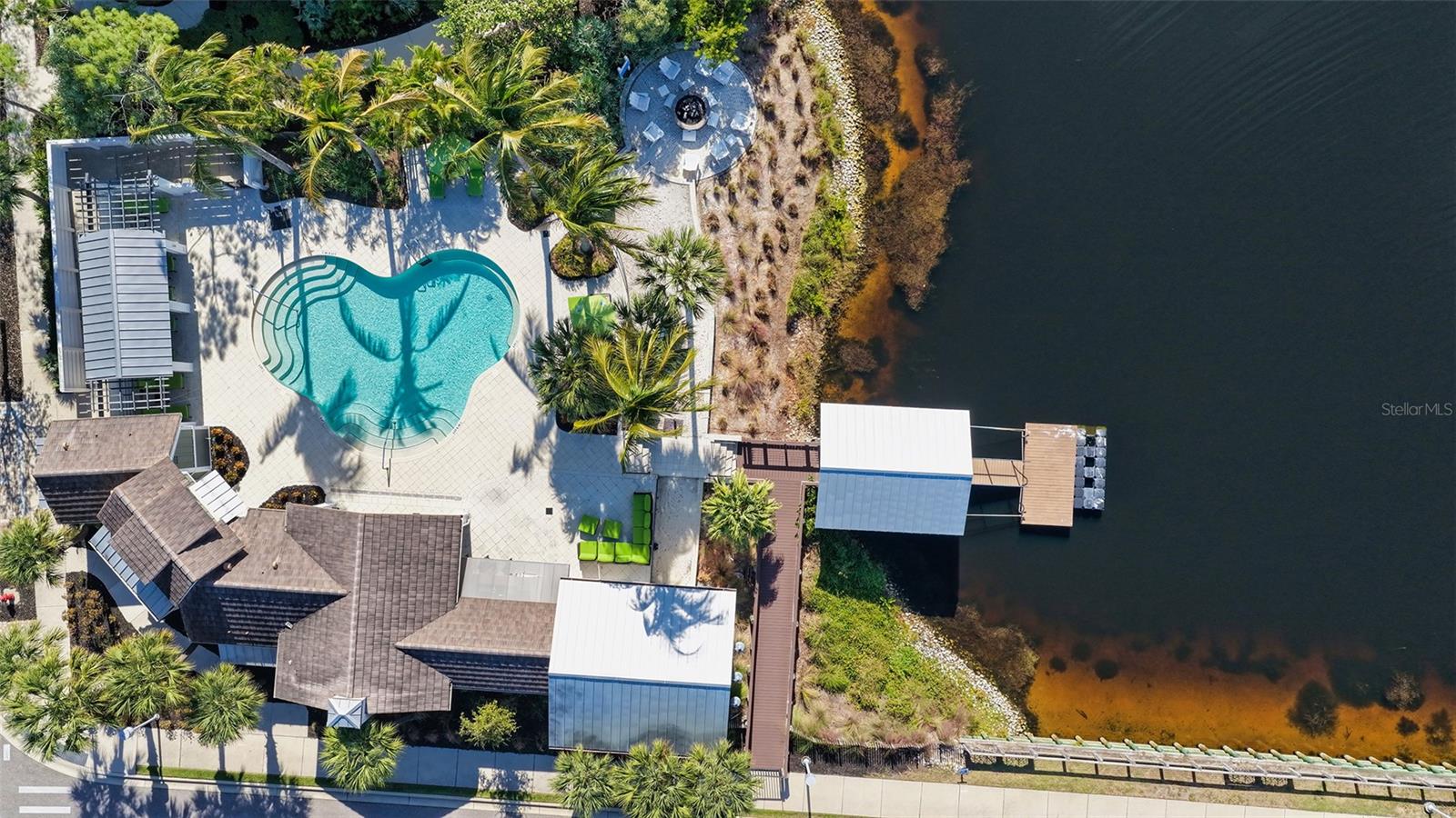 MANGROVE WALK ON HARBOUR ISLE PH 6 - Residential