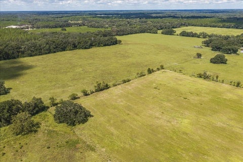 Tiny photo for SE 215th Avenue, Morriston, FL 32668 (MLS # OM732936)