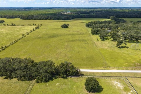 Tiny photo for SE 215th Avenue, Morriston, FL 32668 (MLS # OM732936)