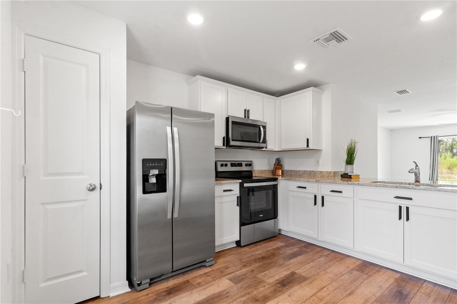 ROYAL HIGHLANDS - Residential Lease