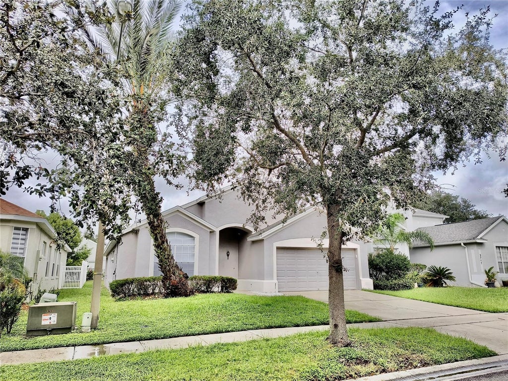 Photo of 2715 Barnsley Lane, Kissimmee, FL 34744 (MLS # S5160020)