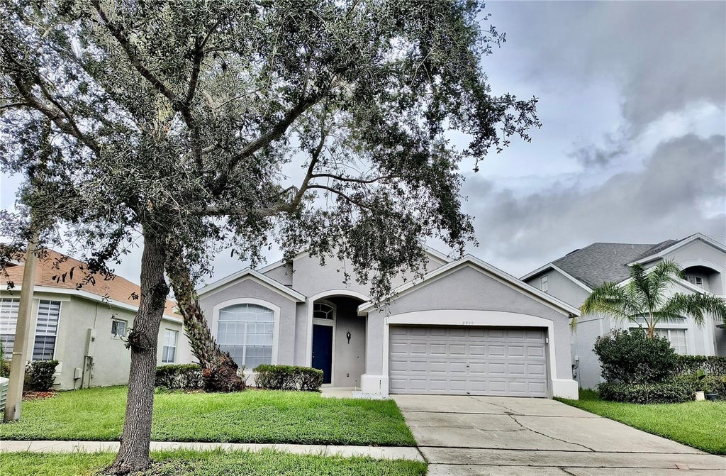 Photo of 2715 Barnsley Lane, Kissimmee, FL 34744 (MLS # S5160020)