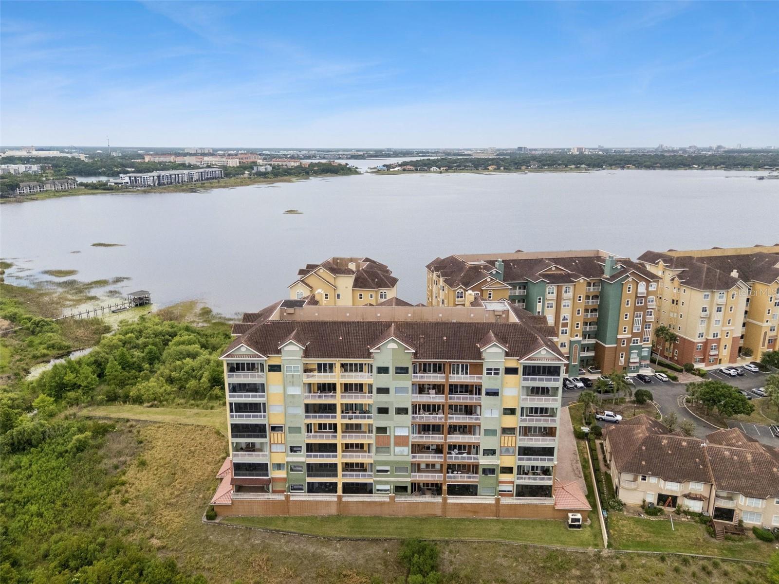 VIZCAYA HEIGHTS CONDO 08 - Residential
