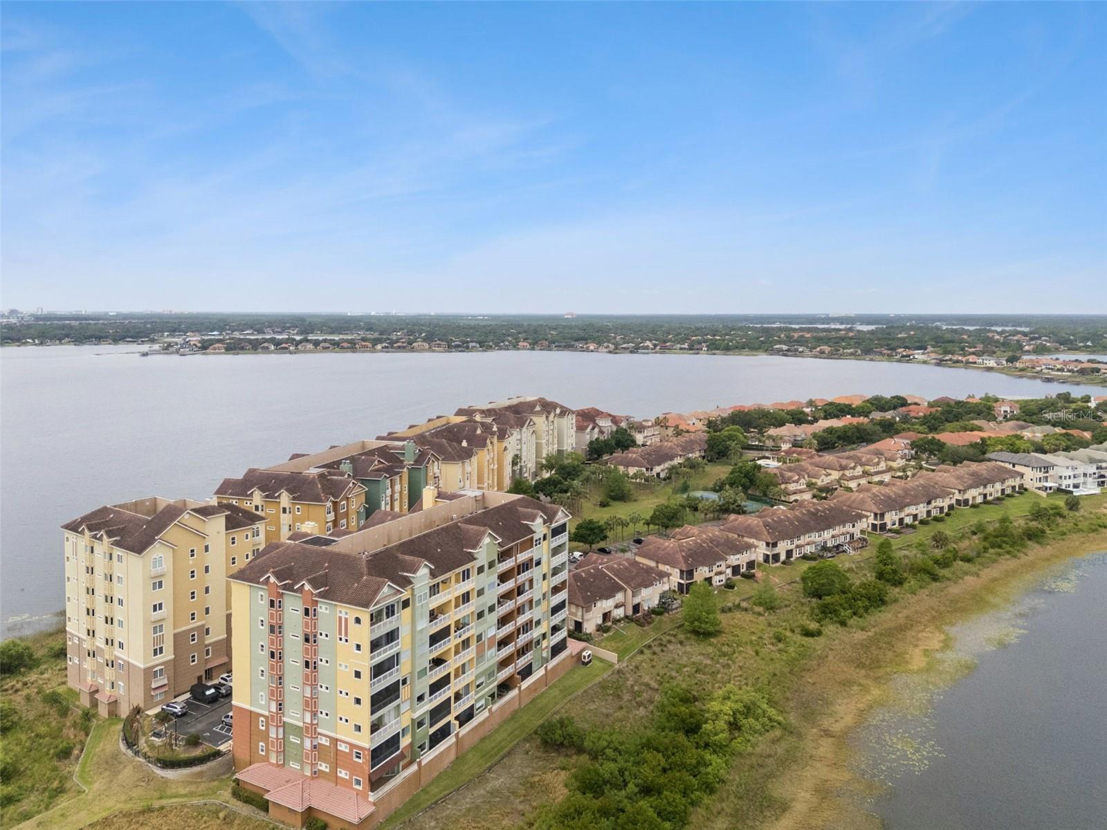 VIZCAYA HEIGHTS CONDO 08 - Residential